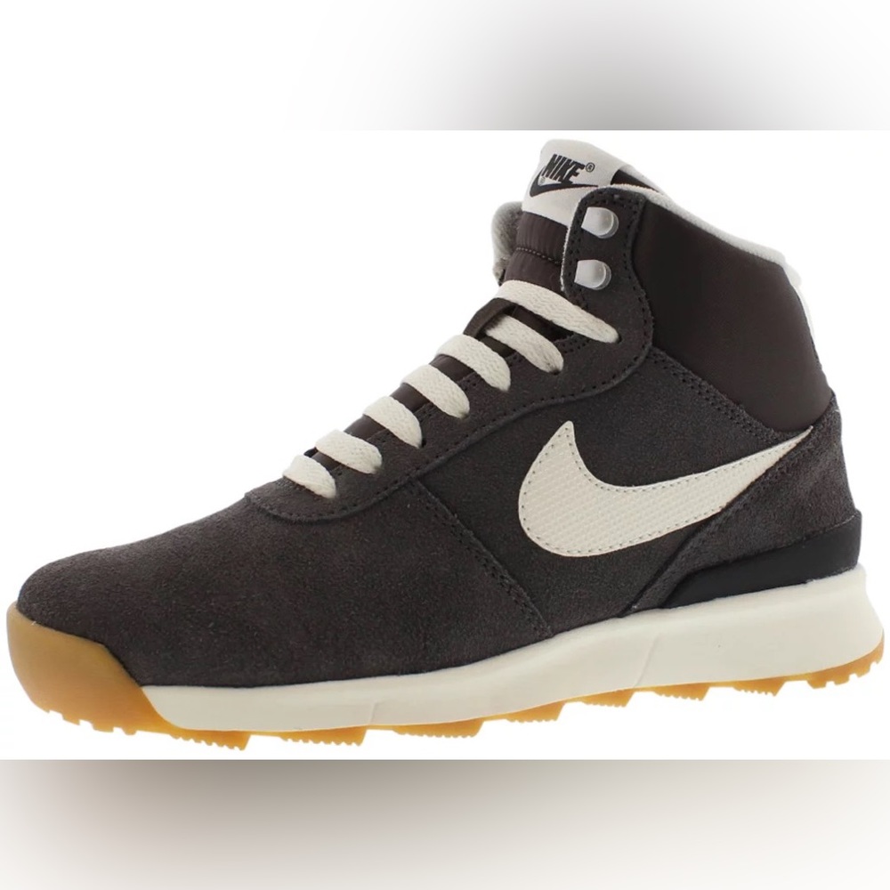 EUC NIKE Acorra Suede Sneaker-Boots in Dark Storm/Black/Gum Light